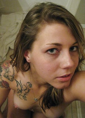 18 year old girl sexys her sisters boyfriend and sends her the selfie as proof